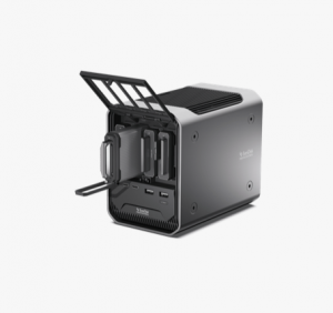 SanDisk Pro Dock 4 Wired Thunderbolt 3 Graphite