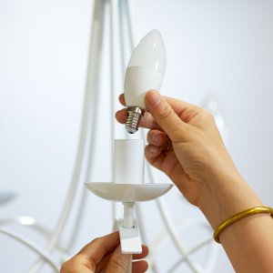 WiZ Candle 4.9W (Eq.40W) C37 E14