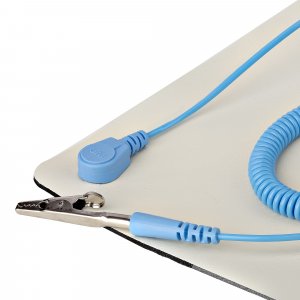 StarTech.com Anti Static Mat, ESD Mat for Electronics Repair, Anti Static Table/Desk Mat w/Detachable Grounding Wire, ANSI/ESD S 4.1, Flexible Thermoplastic Work Pad/Mat, 23x47 in (60x120cm)