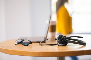 HP Poly Voyager 4320 USB-C Headset