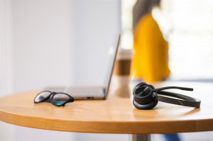 HP Poly Voyager 4320 USB-C Headset