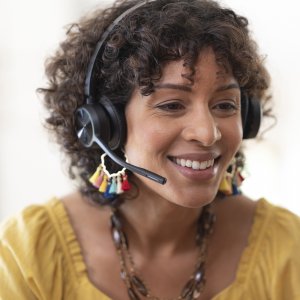 Poly Voyager 4320 USB-C Headset +BT700 dongle
