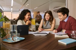 HP Poly Sync 40+ USB-A USB-C Speakerphone +BT700 USB-A Adapter