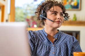 POLY Savi 8210 UC Microsoft Teams Certified DECT 1880-1900 MHz USB-A Headset