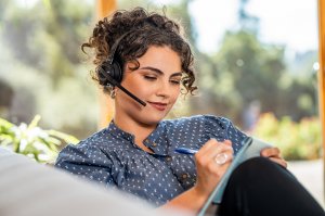 POLY Savi 8210 UC Microsoft Teams Certified DECT 1880-1900 MHz USB-A Headset