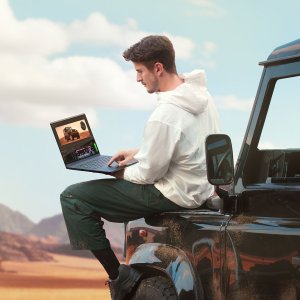 ASUS ProArt P16 H7606WI-ME025W AMD Ryzen AI 9 HX 370 Laptop 40.6 cm (16") Touchscreen WQUXGA 32 GB LPDDR5x-SDRAM 1 TB SSD NVIDIA GeForce RTX 4070 Wi-Fi 7 (802.11be) Windows 11 Home Black