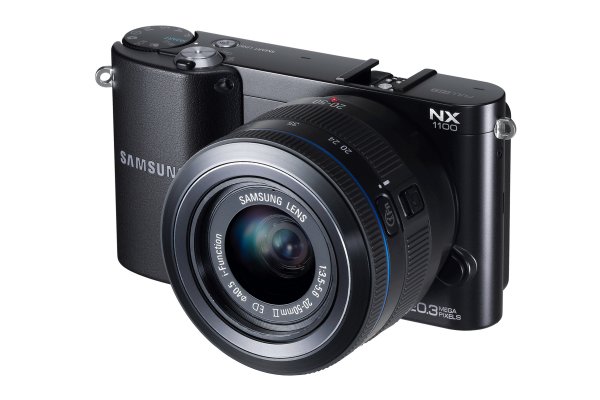 Samsung NX 1100 + 20-50mm MILC 20.3 MP CMOS 5472 x 3648 pixels Black