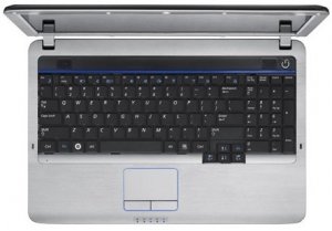 Samsung R NP-R530-JA0DUK laptop Intel® Pentium® Dual-Core T4400 39.6 cm (15.6") 2 GB DDR3-SDRAM 320 GB Intel® GMA X4500 Windows 7 Home Premium Red, Silver