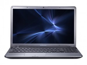 Samsung 3 NP355V5C AMD A8 A8-4500M Laptop 39.6 cm (15.6") HD DDR3-SDRAM 1 TB HDD Windows 7 Home Premium Silver