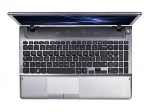 Samsung 3 NP355V5C AMD A8 A8-4500M Laptop 39.6 cm (15.6") HD DDR3-SDRAM 1 TB HDD Windows 7 Home Premium Silver